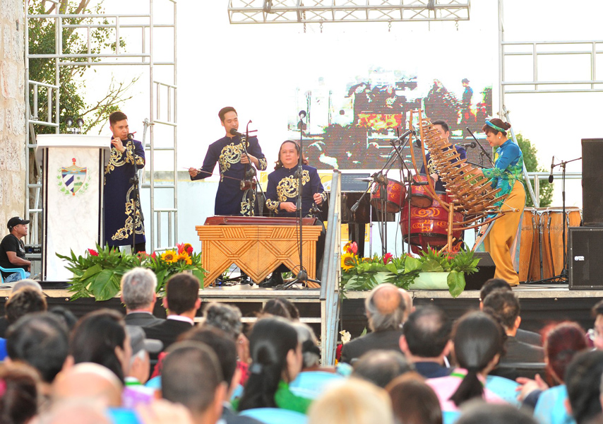 Khai Trong Hoi Cho Sach Lahabana 04