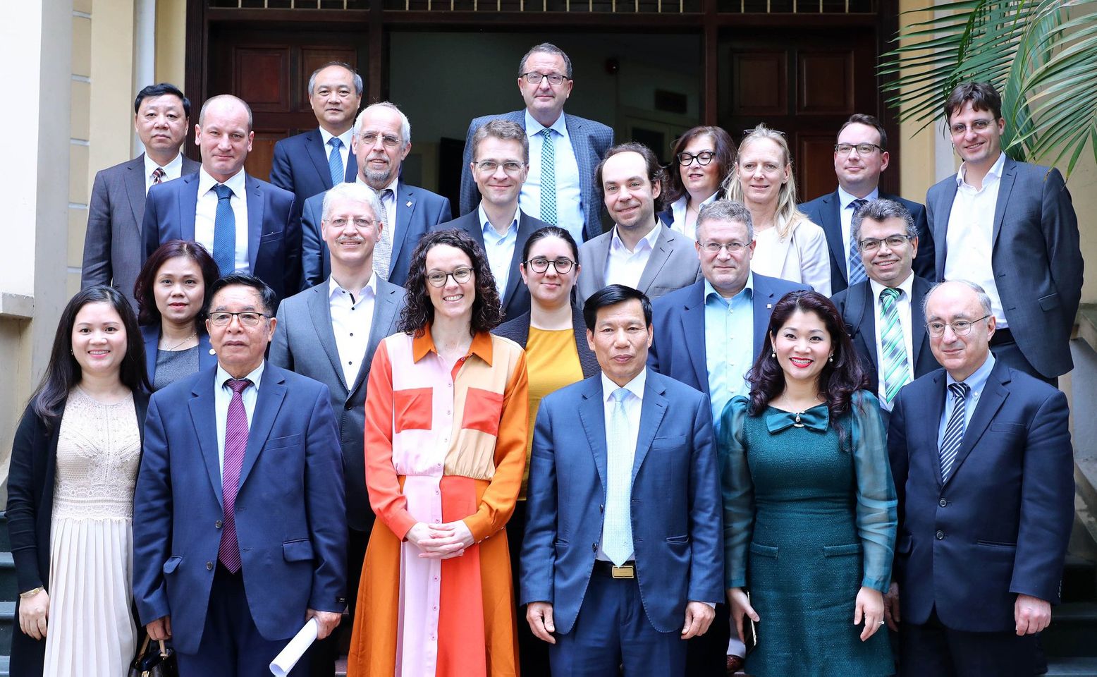 Tiep Bt Bo Khoahoc Nghethuat Bang Hessen 01