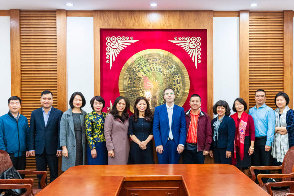 Tiep Vu Truong Phu Trach Hanh Chinh Vung Wallonie Bruxelles 02