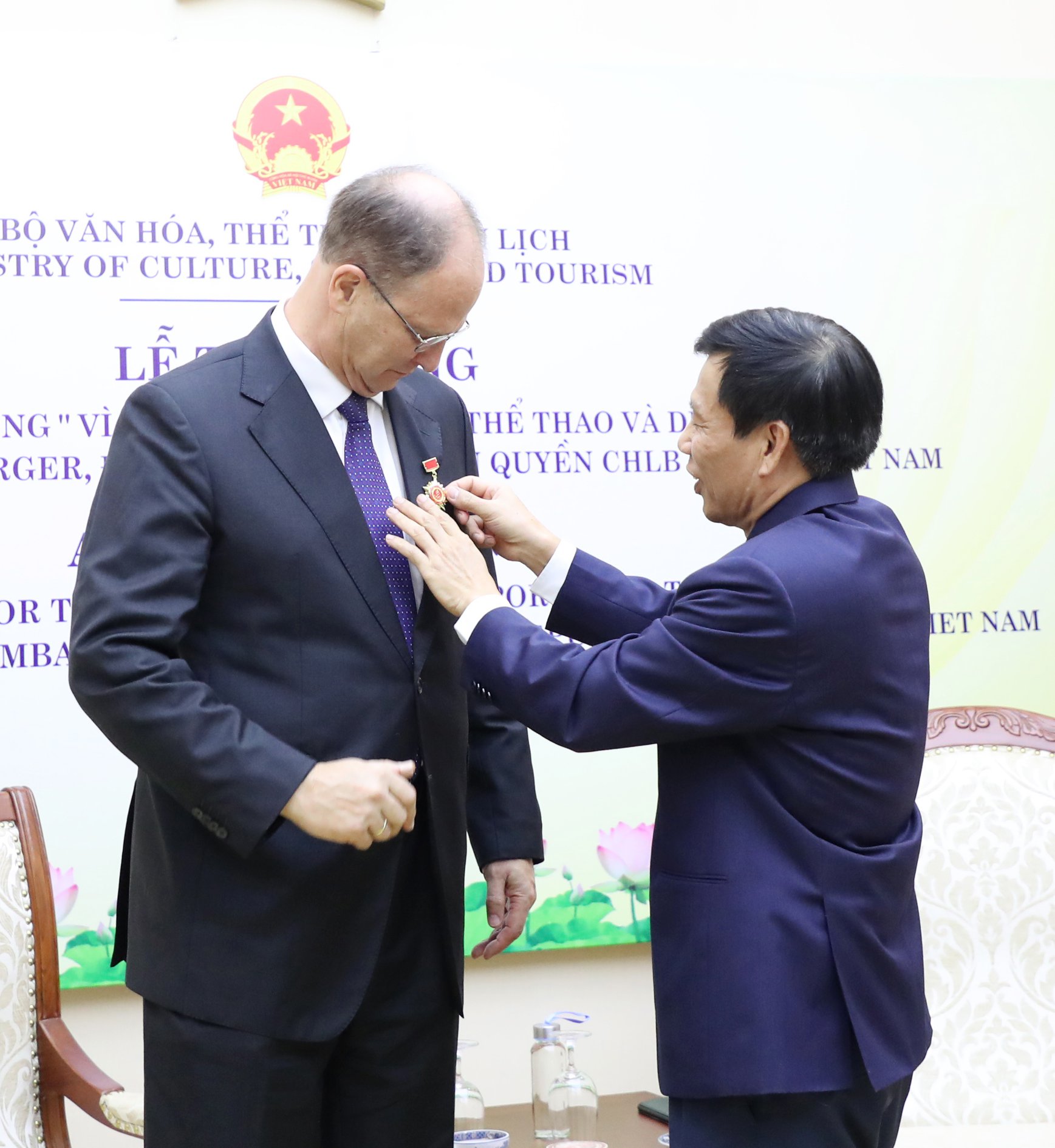 Trao Knc Cho Ds Duc 2019 02