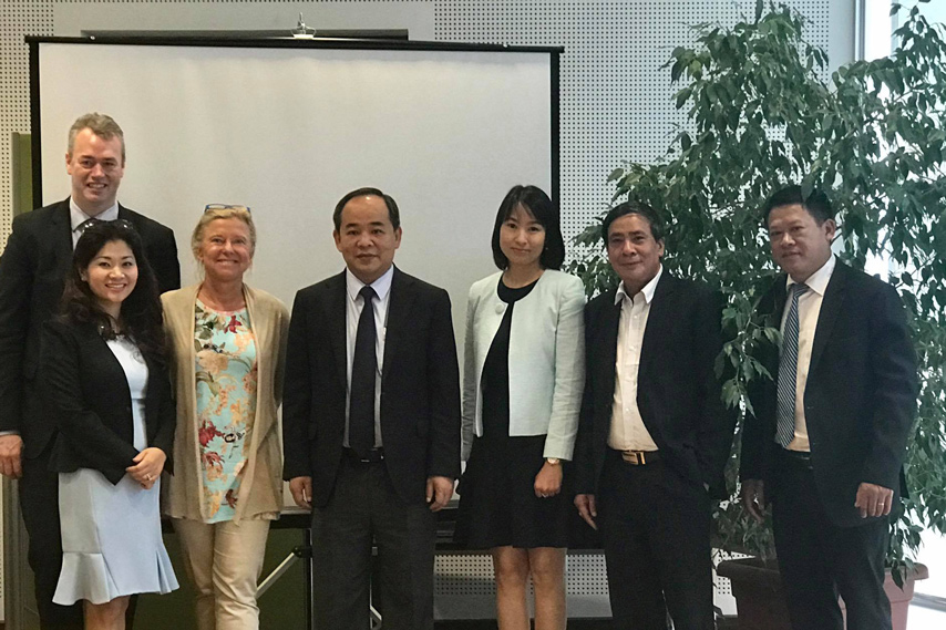 Tt Hai Lam Viec Tai Ao 01