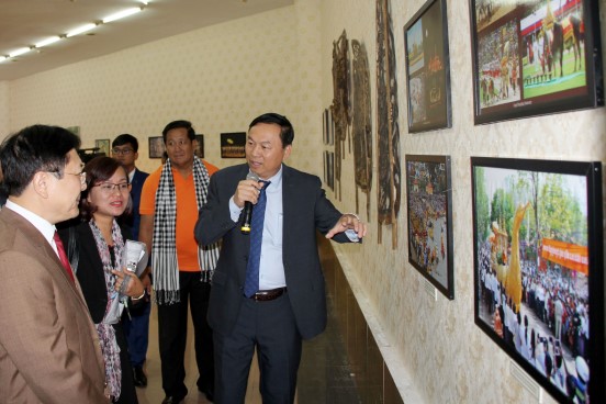 Khai Mac Trien Lam Cpc 2017 05