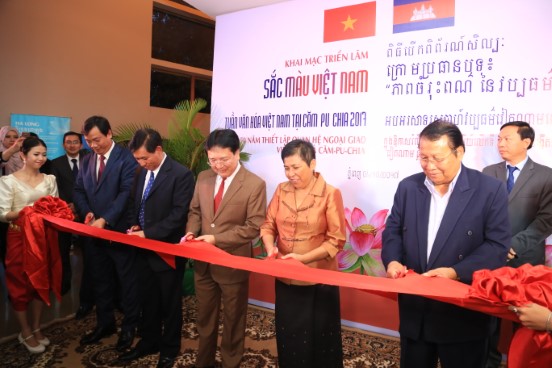 Khai Mac Trien Lam Sac Mau Vn Tai Cpc 01