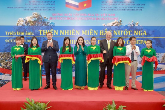 Trien Lam Anh Thien Nhien Mien Bac Nuoc Nga 01