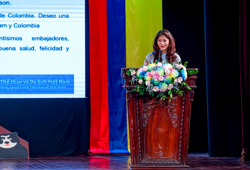 Chuong Trinh Nghe Thuat Colombia 02