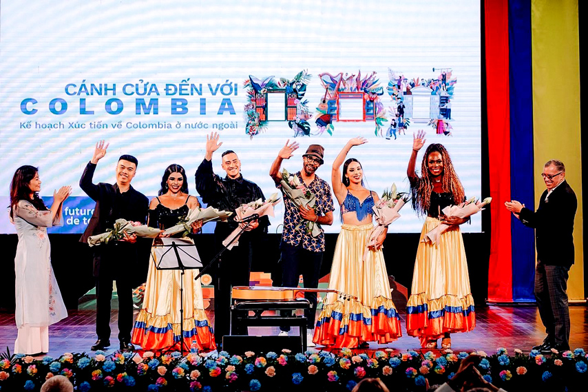 Chuong Trinh Nghe Thuat Colombia 03