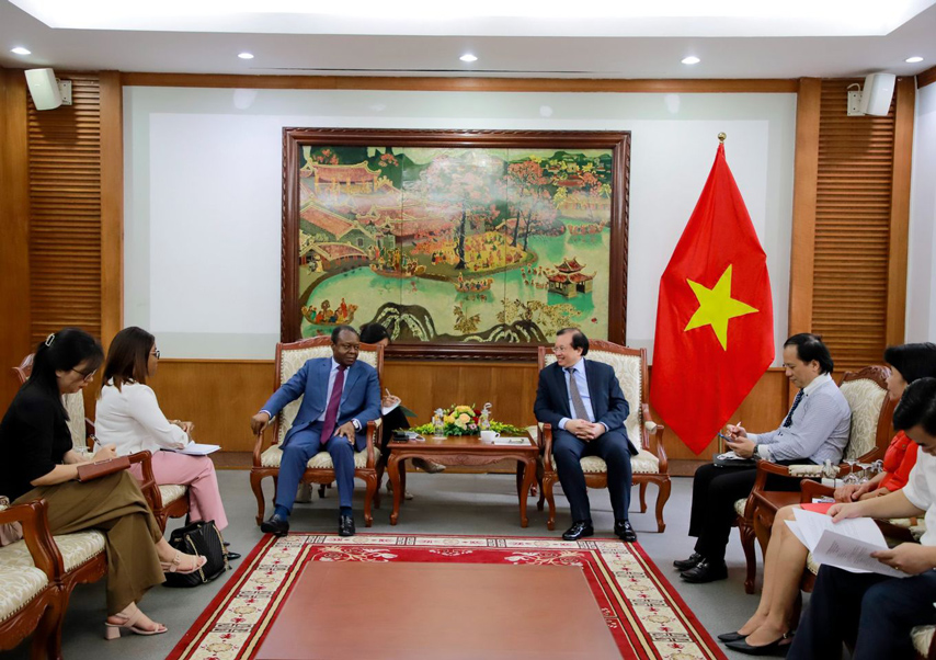 Dua Vhttdl Tro Thanh Linh Vuc Uu Tien Trong Qh Vn Angola 01