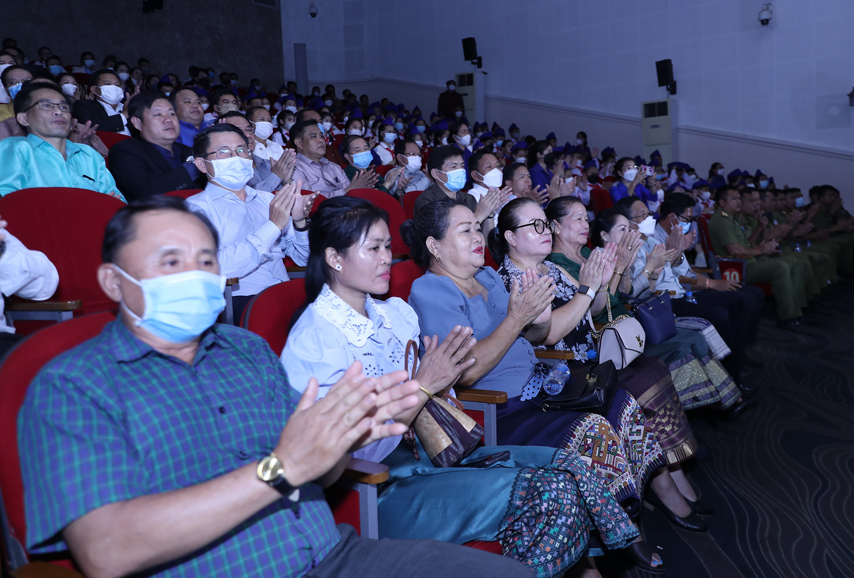 Ho Se Viet Huong Sac Cham Pa 03