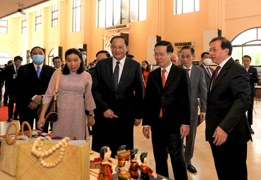 Khai Mac Tuan Vh Vn Tai Lao 2022 07