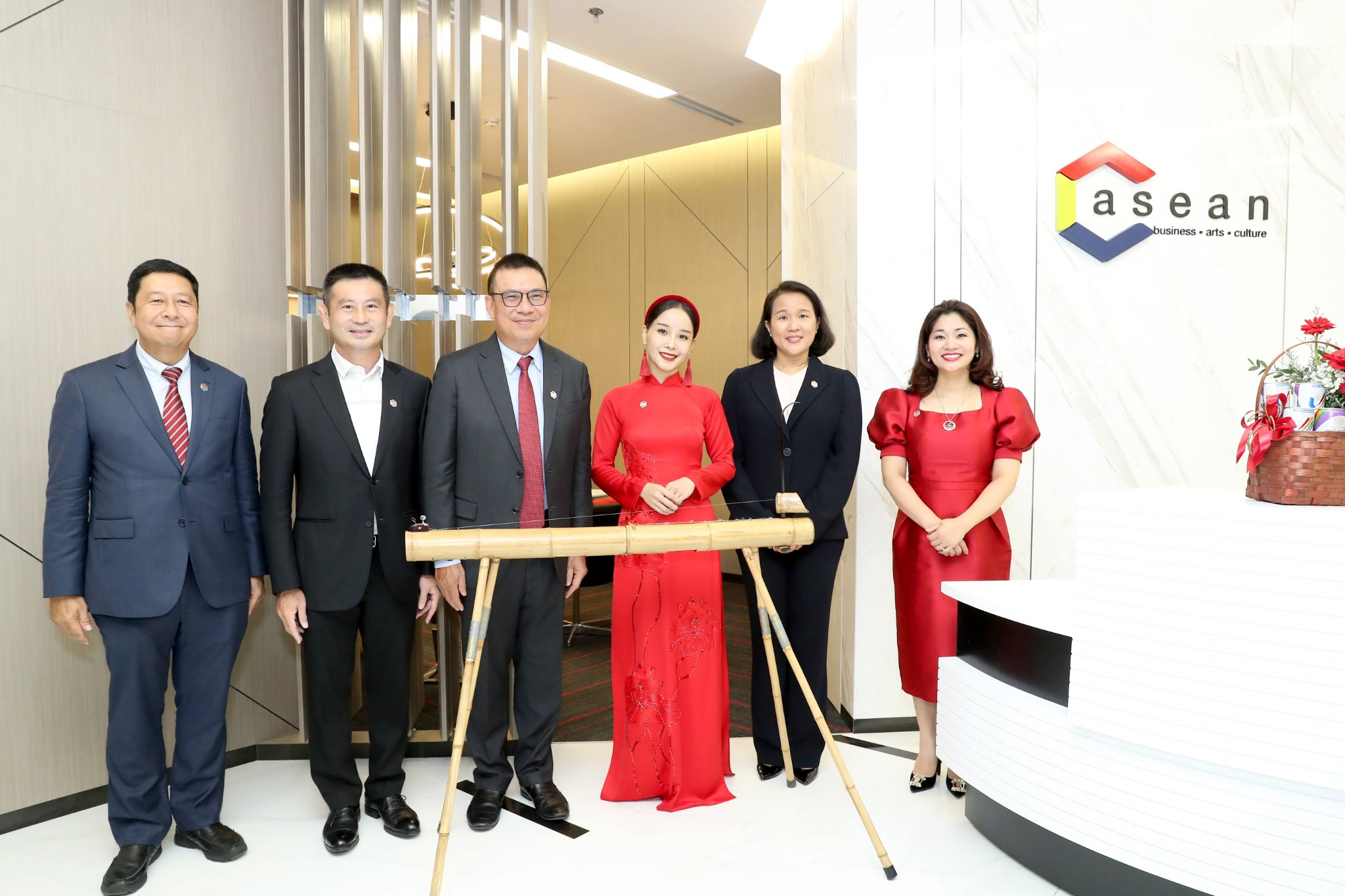 Khai Truong Vp C Asean Tai Vn 04