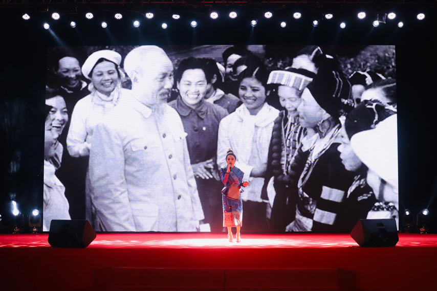 Lan Toa Lan Dieu Lam Vong 01