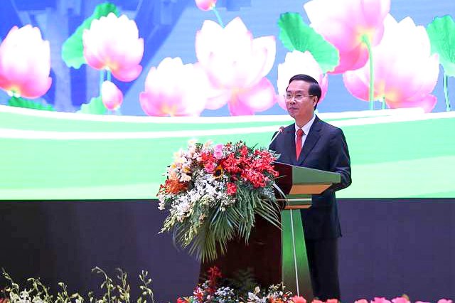 Tt Ta Quang Dong Du Le Ky Niem 60 Nam Vn Lao 02