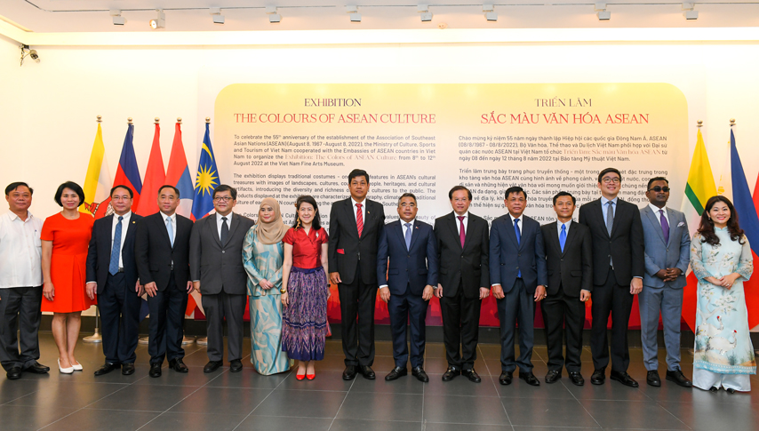 Trien Lam Sac Mau Van Asean 10