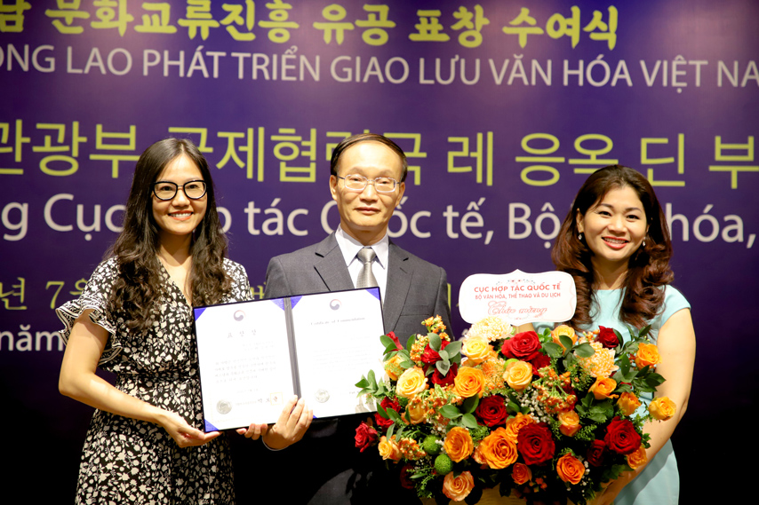 Nhan Bang Khen Cua Bo Vhttdl Hq 02