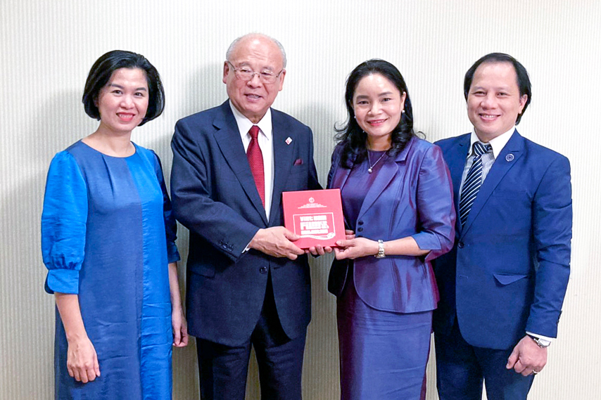 Tt Thuy Hoi Dam Sapporo 01