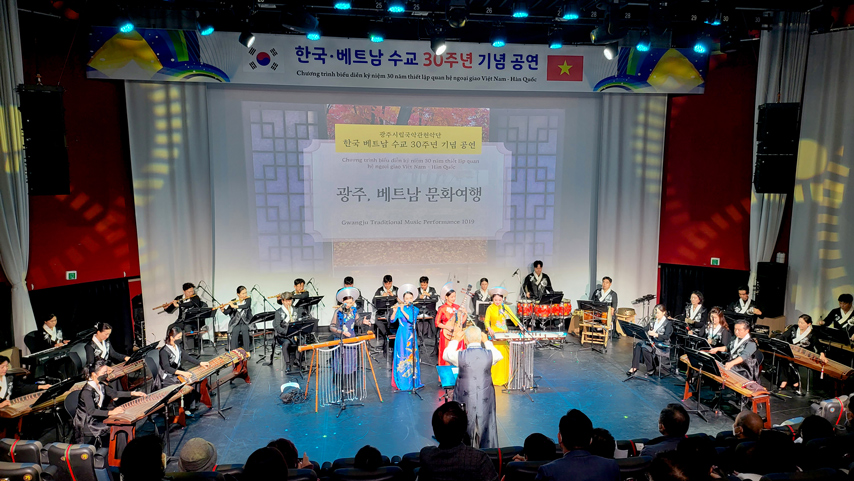 Chtr Nghe Thuat Viet Han 14