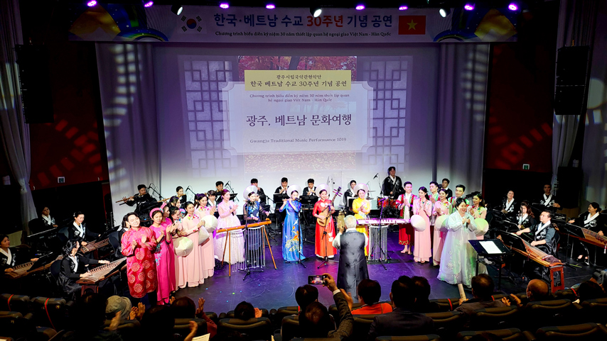 Chtr Nghe Thuat Viet Han 15