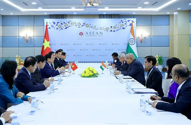 Asean40 41 04