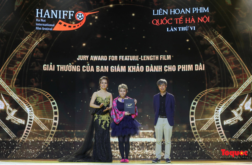 Be Mac Va Trao Giai Lien Hoan Phim Quoc Te Ha Noi Lan Thu Vi 11