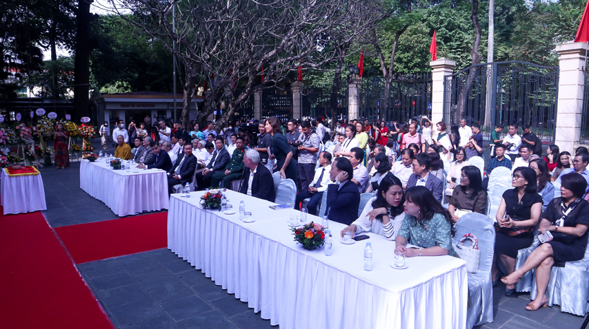 Tiep Nhan Hien Vat Do Hoa Ky Trao Tra Mo Canh Cua Hoi Huong Co Vat Trong Tuong Lai 04