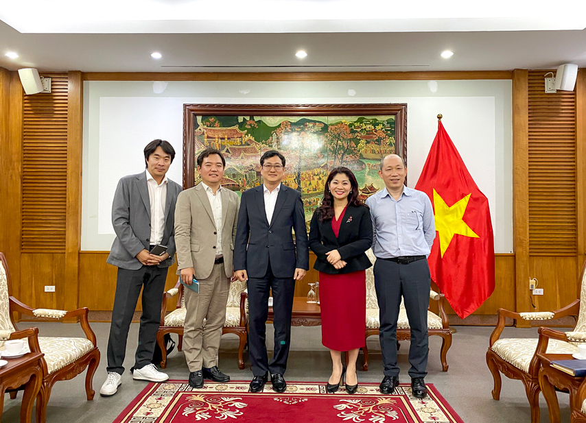 Bo Vhttdl Va Tap Doan Samsung Tang Cuong Hop Tac Trong Linh Vuc Vhttdl 01