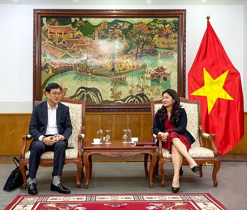 Bo Vhttdl Va Tap Doan Samsung Tang Cuong Hop Tac Trong Linh Vuc Vhttdl 02