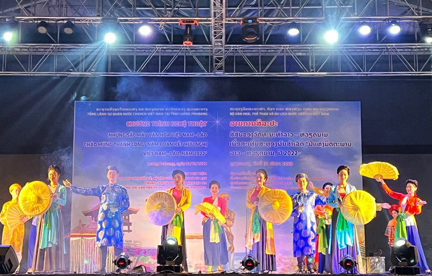 Chao Don Nam Moi 2023 Cung Ba Con Kieu Bao Tai Luong Pha Bang Lao 03