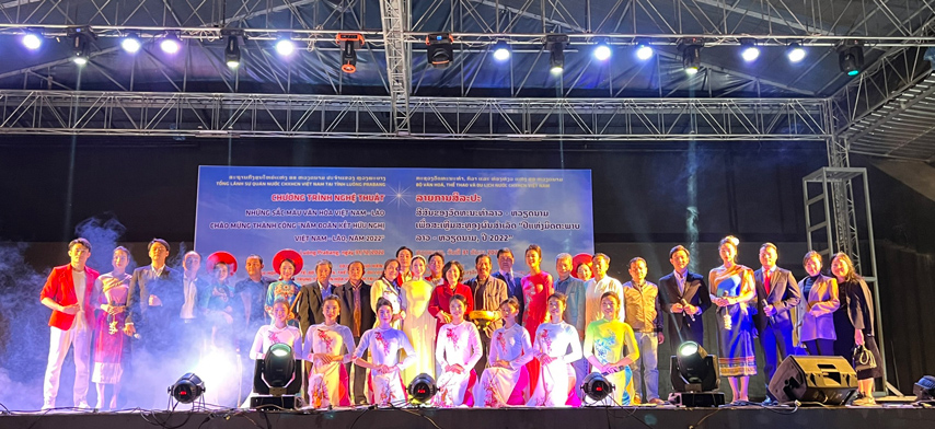 Chao Don Nam Moi 2023 Cung Ba Con Kieu Bao Tai Luong Pha Bang Lao 08