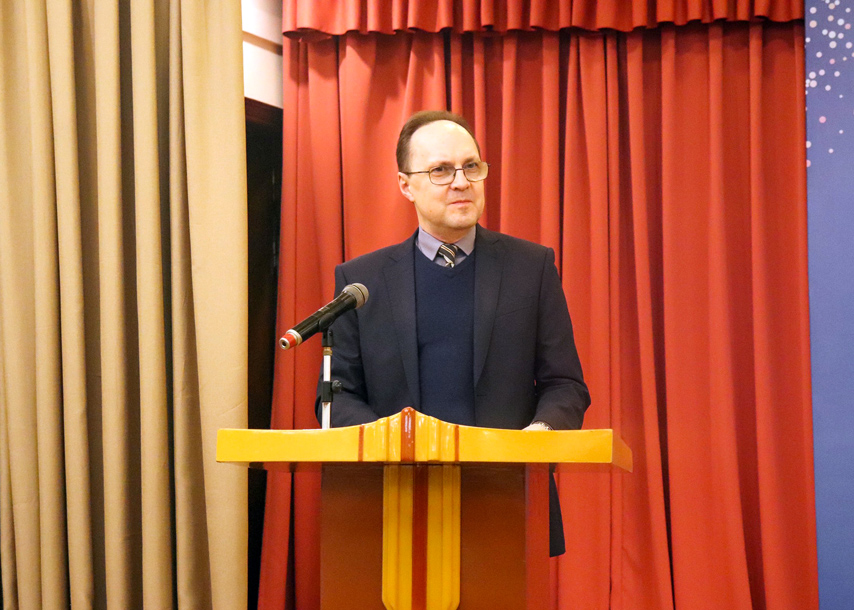 Co Quan Hop Tac Lien Bang Nga Tang Ky Niem Chuong Cho Nguyen Pho Cuc Truong Cuc Hop Tac Quoc Te Bo Van Hoa The Thao Va Du Lich Le Ngoc Dinh 04