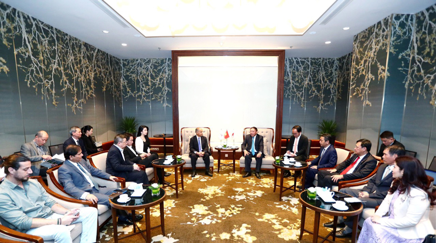 Hoi Dong The Thao Chau A Oca Va Lien Doan Boi The Gioi Fina Ho Tro Co So Vat Chat Va Dao Tao Huan Luyen Vien Van Dong Vien Boi Loi Cho The Thao Viet Nam 01