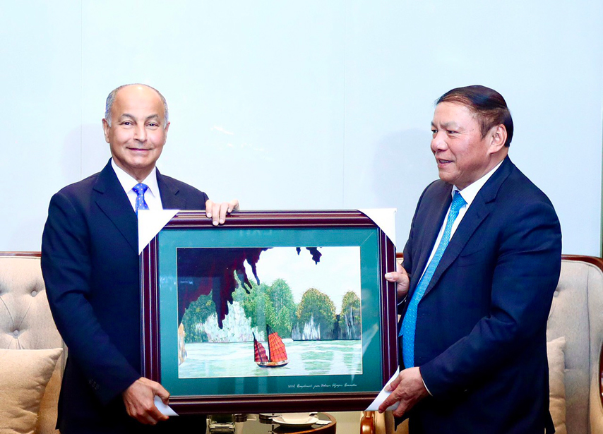 Hoi Dong The Thao Chau A Oca Va Lien Doan Boi The Gioi Fina Ho Tro Co So Vat Chat Va Dao Tao Huan Luyen Vien Van Dong Vien Boi Loi Cho The Thao Viet Nam 04