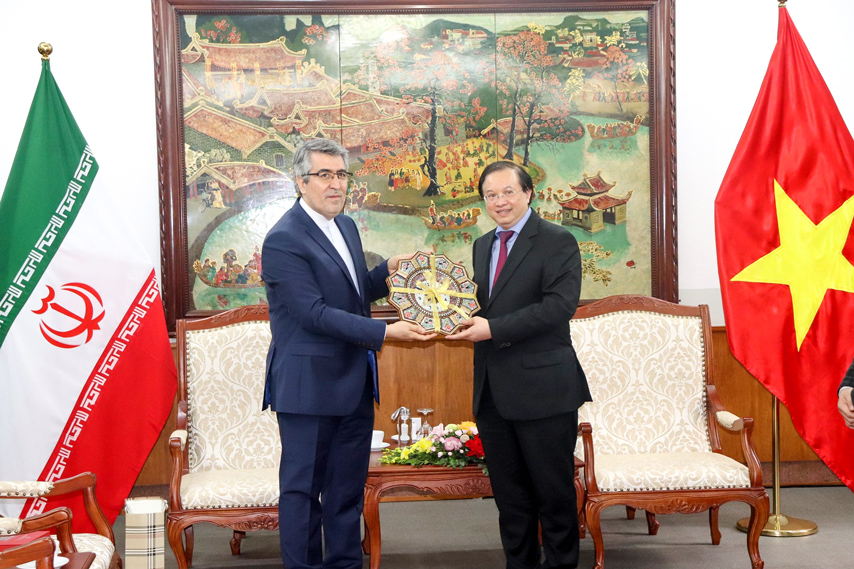 Thuc Day Hop Tac Vhttdl Viet Nam Iran Di Vao Thuc Chat 02