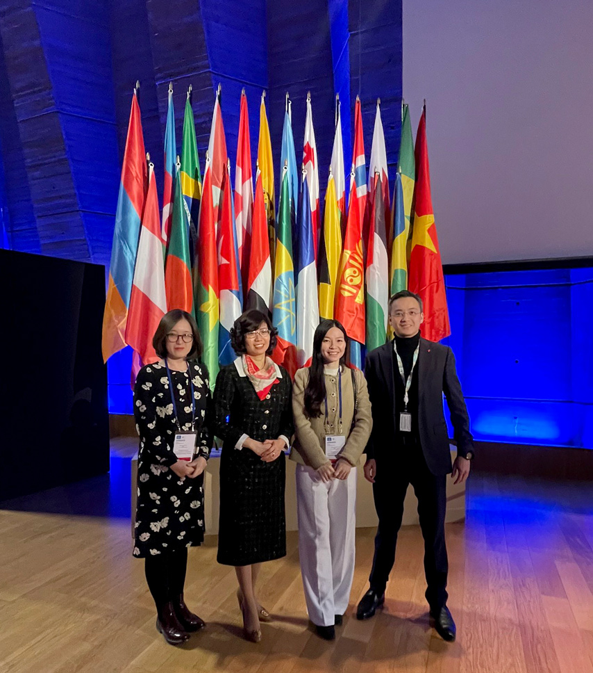 Viet Nam Trung Cu Pho Chu Tich Uy Ban Lien Chinh Phu Cong Uoc Unesco Ve Bao Ve Va Phat Huy Su Da Dang Cua Cac Bieu Dat Van Hoa 03