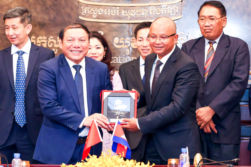 Vn Cpc Ky Thoa Thuan Hop Tac The Duc The Thao 09