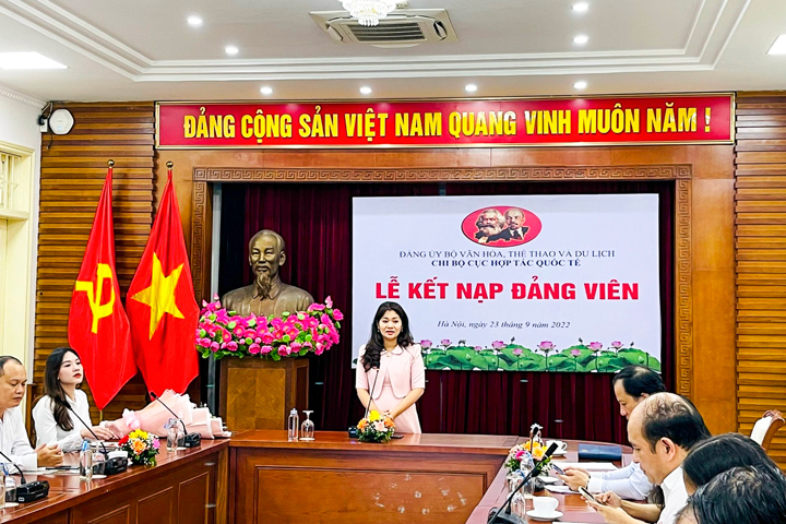 Le Ket Nap Dang Vien Moi Cua Chi Bo Cuc Hop Tac Quoc Te 03