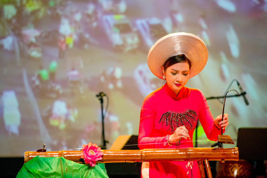 Nhung Sac Mau Viet Nam Tai Xu So Tango 03