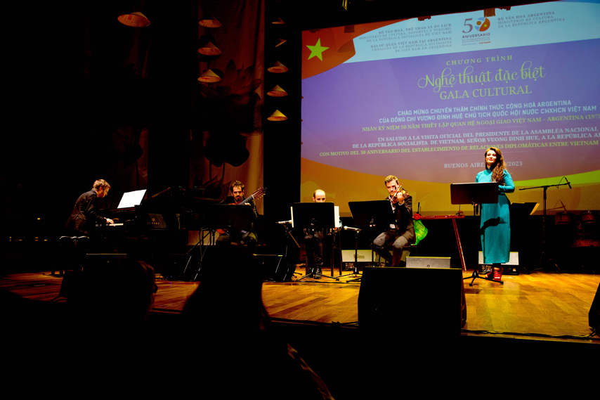 Nhung Sac Mau Viet Nam Tai Xu So Tango 07