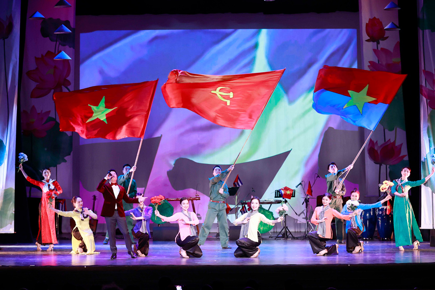 Sac Mau Van Hoa Viet Nam Tai Thu Do La Habana Cuba 05