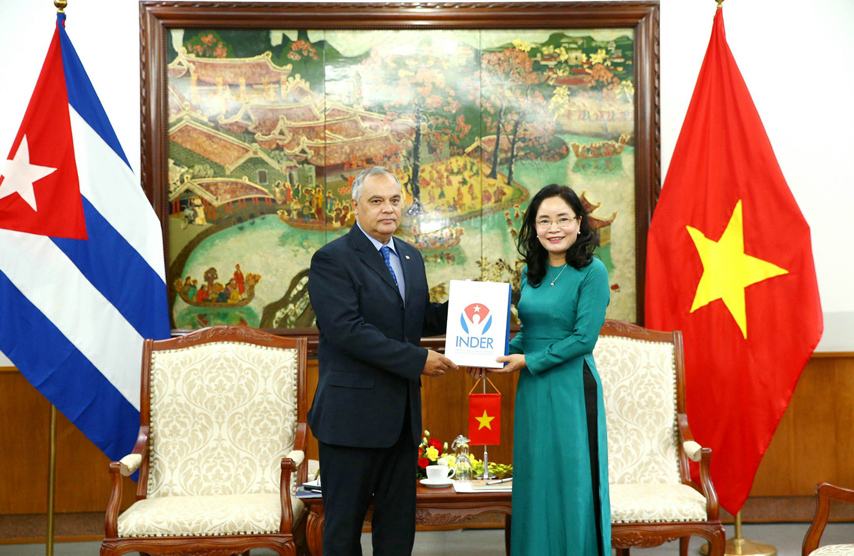 Tang Cuong Hop Tac The Thao Giua Viet Nam Va Cuba 02