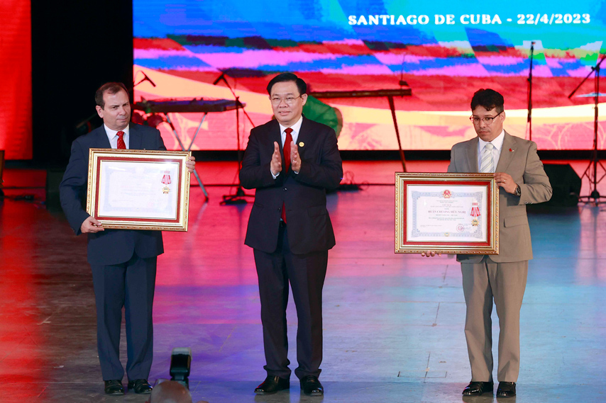 Van Hoa Suc Manh Doan Ket Viet Nam Cuba 03