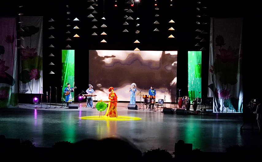 Van Hoa Suc Manh Doan Ket Viet Nam Cuba 05