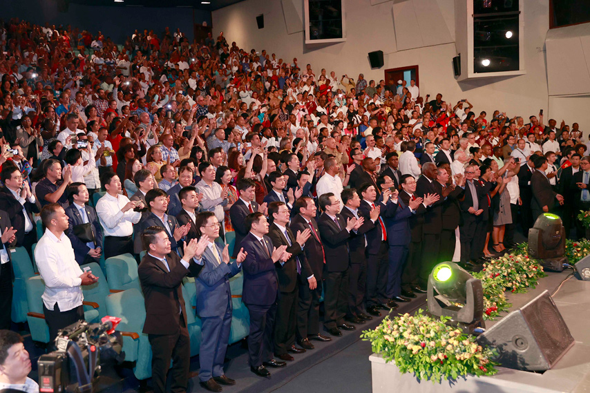 Van Hoa Suc Manh Doan Ket Viet Nam Cuba 07