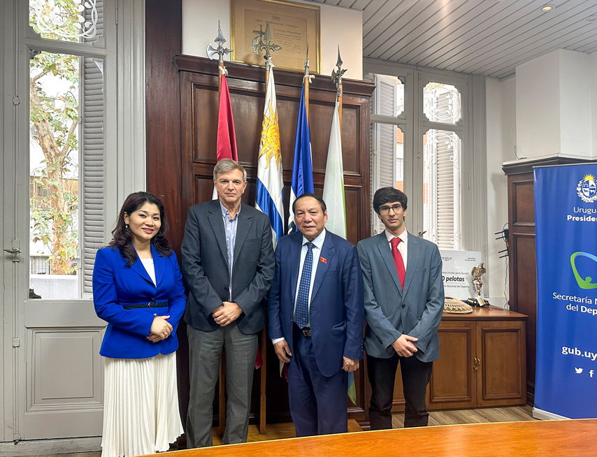 Viet Nam Uruguay Thiet Lap Quan He Hop Tac Thuc Chat Ve The Thao 01