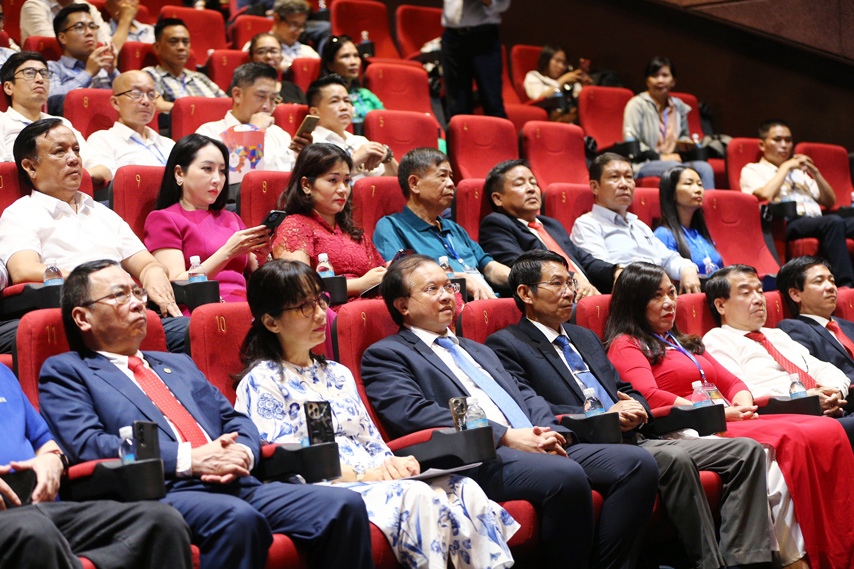 Dien Dan Du Lich Va Dien Anh Vn Tai Nha Trang 06