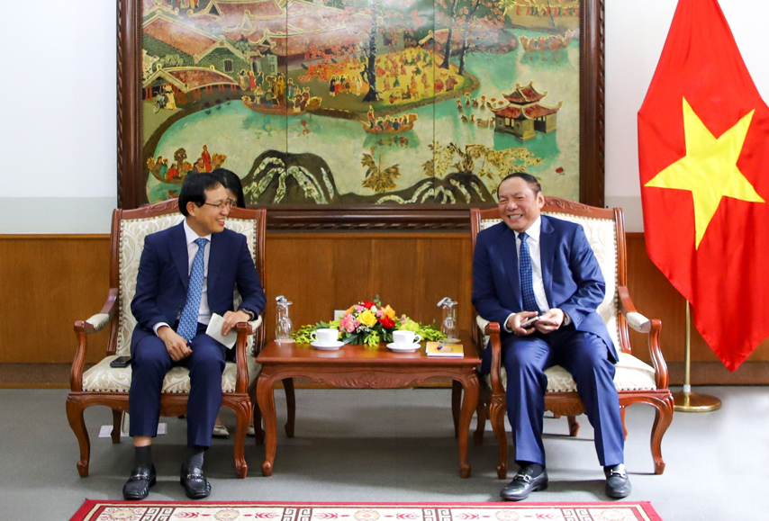 Hop Tac Voi Samsung De Phat Trien Nganh Vhttdl 03