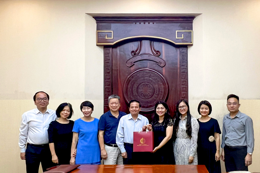 Huong Toi Cac Hd To Chuc Tuan Vh Vn Tai Phap 02