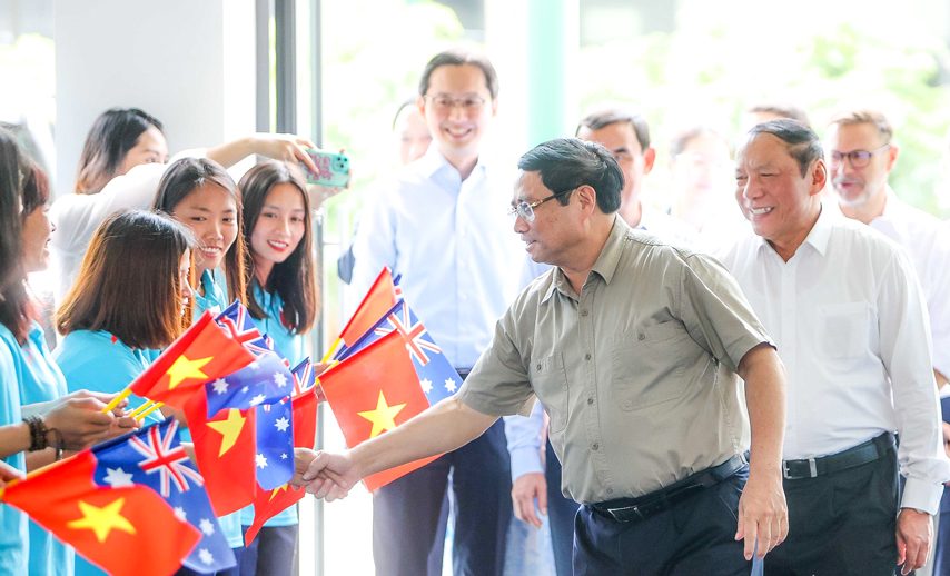 Thu Tuong Pmc Va Thu Tuong Uc Gap Giao Luu Voi 2 Doi Tuyen Bong Da Nu 07