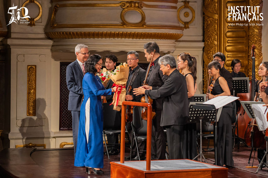 Trinh Dien Am Nhac Hoang Tu Be 01