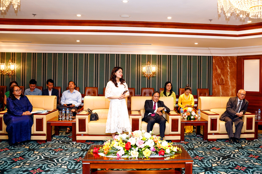 Hanh Trinh Vh Tm Vn Malay 03