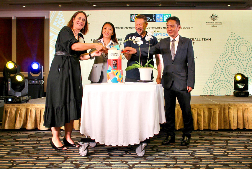 Tiec Chuc Mung Doi Tuyen Bong Da Nu Quoc Gia Viet Nam Len Duong Tham Gia World Cup 2023 04